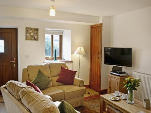 Cilybebyll House | Y Stabl-W43382