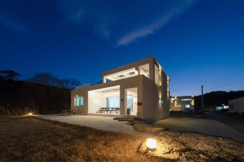 Yangyang House | Yangyang Jangyo House Dog Pool Villa Pension