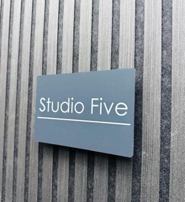 Moffat Apartment | Yastayzzz at Studio 5 Bransford Rd