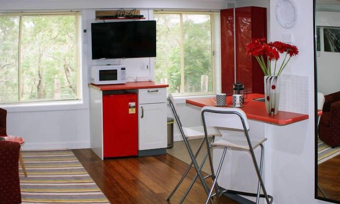 Stanwell Tops Apartment | YellowtailStay - The Red Room - Bald Hill Stanwell Tops,