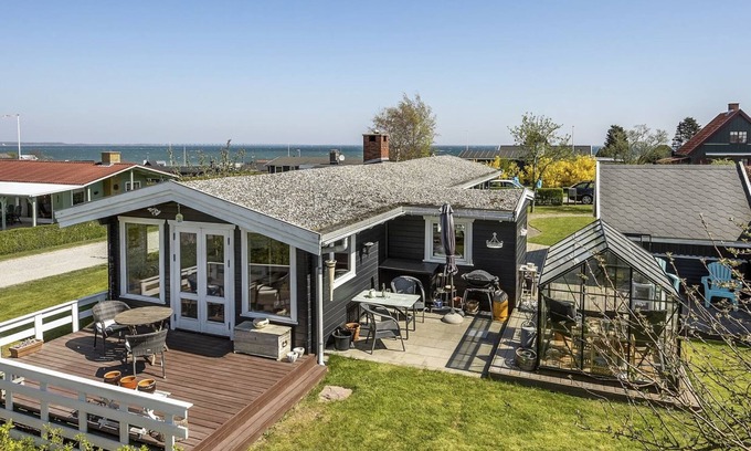 Frørup House | "Ylvie" - 150m from the sea by Interhome