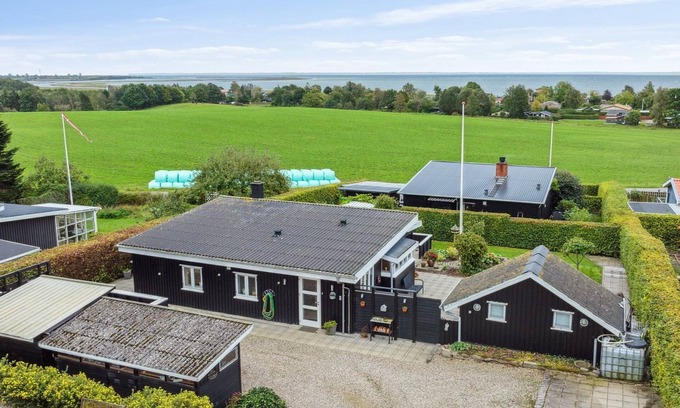 Skovbyballe House | "Yngvy" - 500m from the sea by Interhome