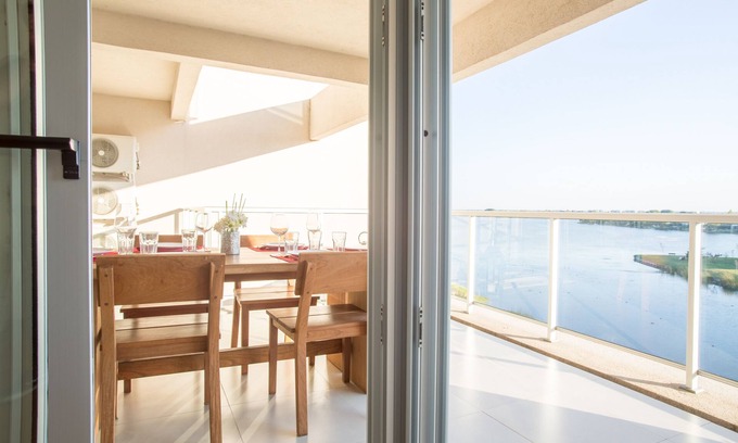 Nordelta Apartment | Yoo Nordelta Over the Lake