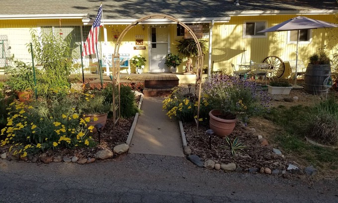 Mariposa Bed & Breakfast | Yosemite Plaisance Bed & Breakfast
