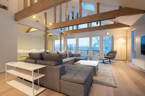Hirafu House | Yotei Yama House