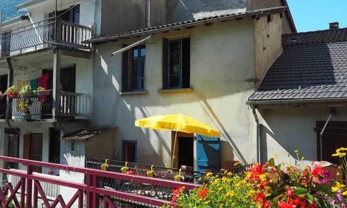 Auzat House | Your cozy nest in the mountains! Charming mountain home stay!