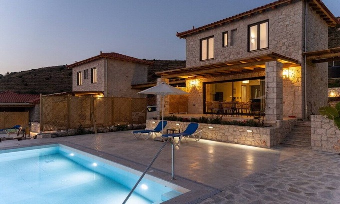 Nea Tirintha Cottage | Your heaven of tranquility nestled in the heart of Lefkakia,Nafplio.