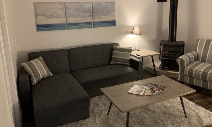 Belleville Apartment | Your home away from home!