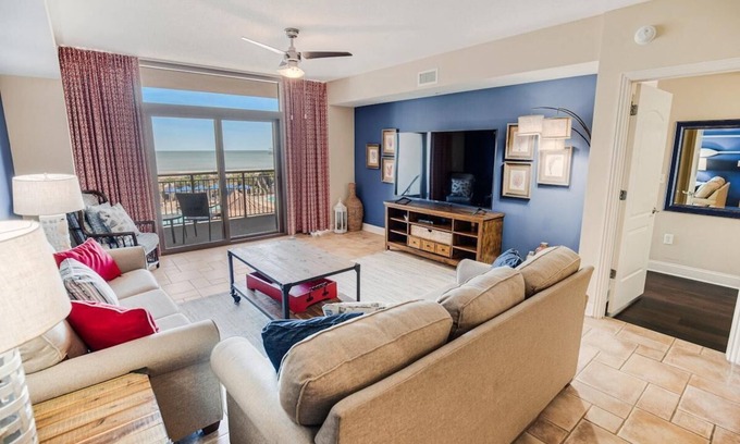Windy Hill Condo | Your Oceanfront Escape: 3-Bedroom Condo with Master Whirlpool Bath