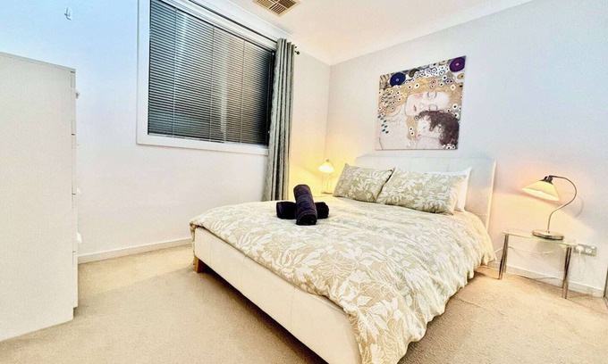 East Perth House | Your Tranquil Haven in East Perth
