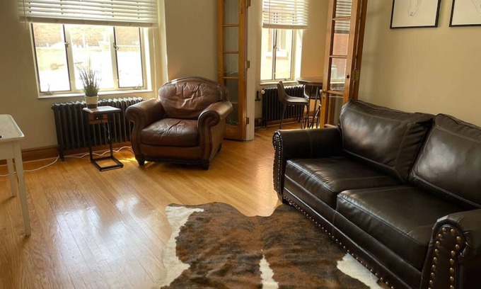Cheyenne Apartment | Your western resting place right in the center of Cheyenne