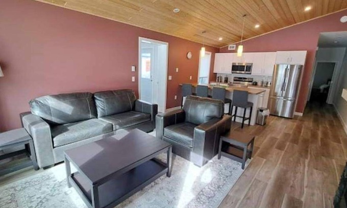 Whitehorse House | Yukon Hot Springs Suite #31