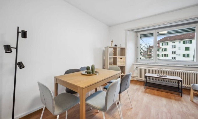 Seebach Apartment | Zürich 2BR Apt: Essential Comfort & Access