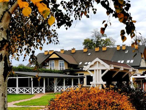 gmina Fałkow Hotel | Zajazd Podzamcze