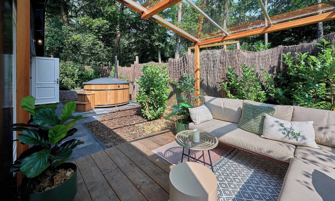 Rheezerveen House | ZEN-Bungalow no 5 with sauna and hottub