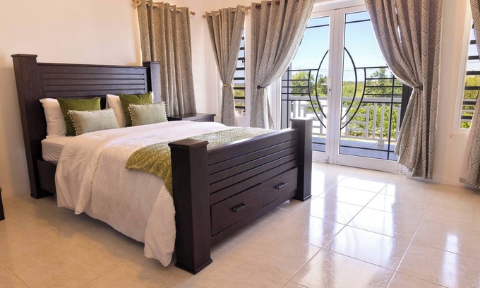 Welches Hill House | Zen is Private, Tranquil, and Perfectly Located near Shoal Bay Beach!