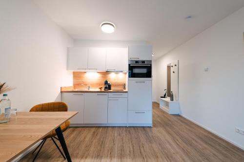 Metzingen Apartment | ZENtrahome - Zentral Business Outlet SmartTV Balkon