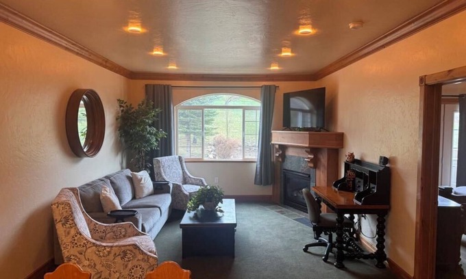 Zermatt Villa | Zermatt Villas w/Mountain Views. 25 Min from Park City. 25 mins from Ski Resort