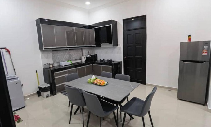 Kampung Telaga Nibong House | ZF Homestay