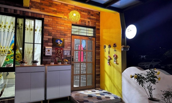Zhiben Bed & Breakfast | ZHIBEN SUNFLOWER BED AND BREAKFAST