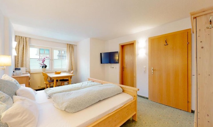 Huben House | Zimmer Enzian