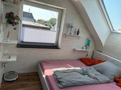 Hennef Apartment | Zimmer HomeOffice Küche WLAN TV mit Terrasse&Grill +Fahrrad
