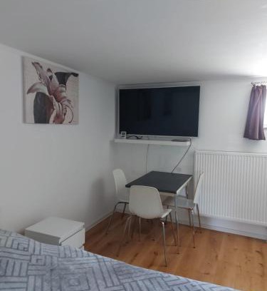Grenzach-Wyhlen Apartment | Zimmer in direkter Nähe zu Basel