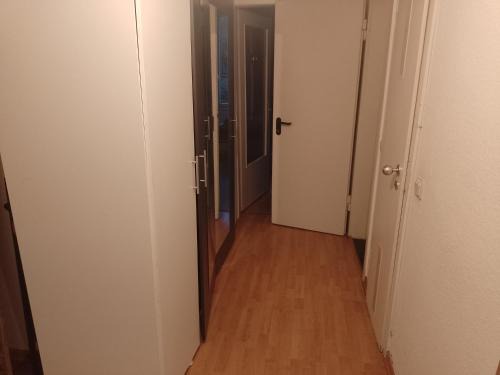 Suelz House | Zimmer in weißhausstraße in einer Wohnung