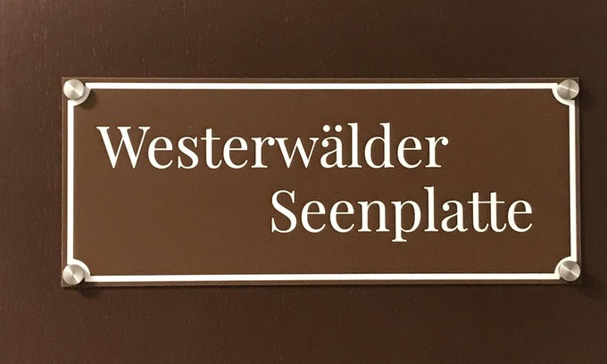 Alzenbach House | Zimmer Westerwälder Seenplatte - Landgasthof Zum Dorfkrug