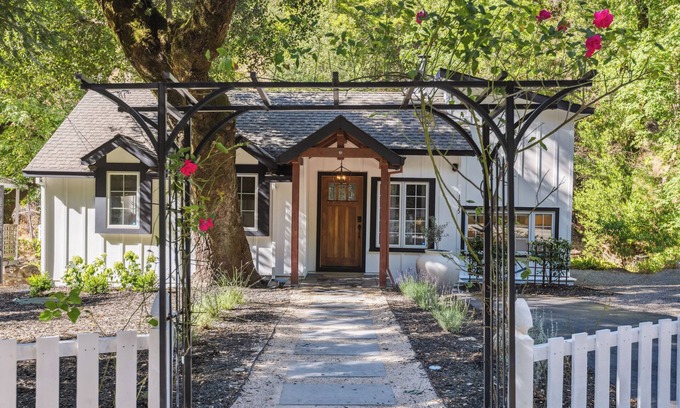 Kenwood House | Zoë Creekside-Tranquil Redwoods-20 wineries 3 mi