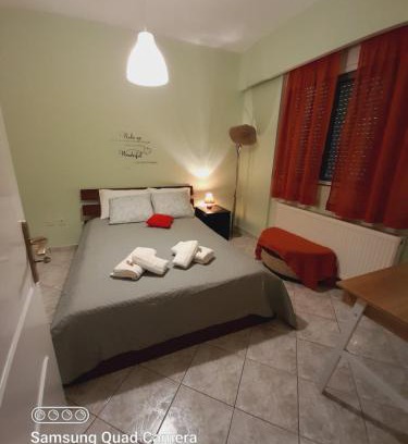 Petroupoli Apartment | zoe's apartment Bright&Cozy