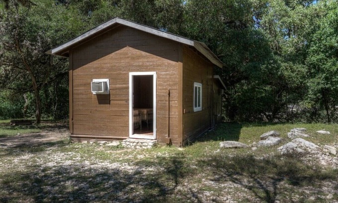 Utopia Cabin | Zubers - CA -C Cabin C