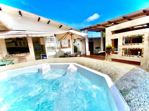 Bahia de la Academia House | Zurisadai