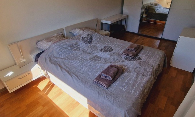 Itzum-Marienburg Apartment | Zweizimmerwohnung in Ruhiger Lage mit Balkon