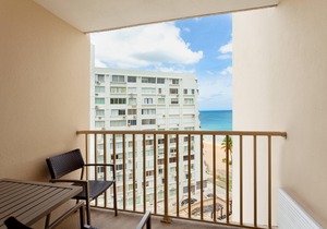 Courtyard by Marriott Isla Verde Beach Resort