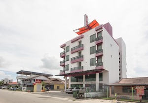 OYO 90337 Sungai Rengit City Resort 3
