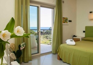 4 Spa Resort Hotel