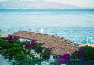 Bougainville Bay Hotel