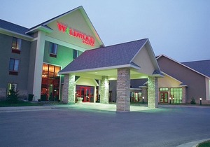 Wildwood Lodge & Suites
