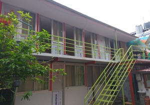 Beehive Hostel