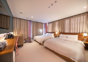 Gray Hotel