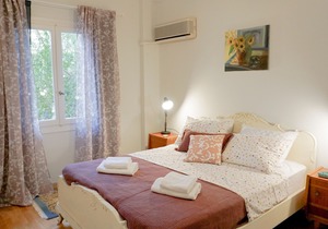 A Comfortable Apartment in Kallithea