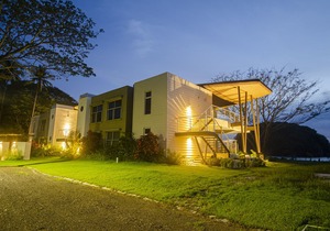 Villa Marina Lodge & Condos