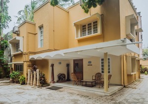 Hanu Reddy Residences Wallace Garden