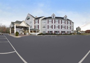 Country Inn & Suites by Radisson, Stevens Point, WI