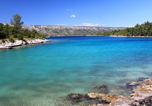 One bedroom apartment near beach Cove Karkavac - Šćedro, Hvar (A-8801-c)