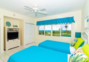 Beachfront Beauty & Panoramic Views -The Retreat #23 - Steps out to Two Beaches
