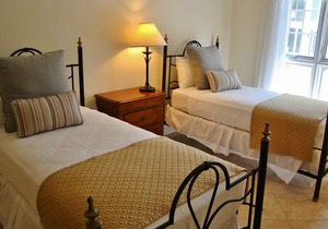 1st Floor, 2 Bedrooms, 2 Bathrooms, Ocean Front Villa (sleeps 4-5)