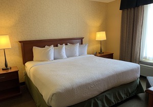Merit Hotel & Suites