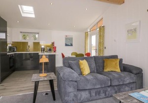 11 Meadow Retreat